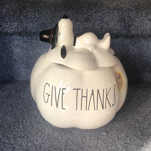 NWT Rae Dunn Peanuts Thanksgiving Pilgrim Snoopy Canister "Give Thanks" - Picture 1 of 6